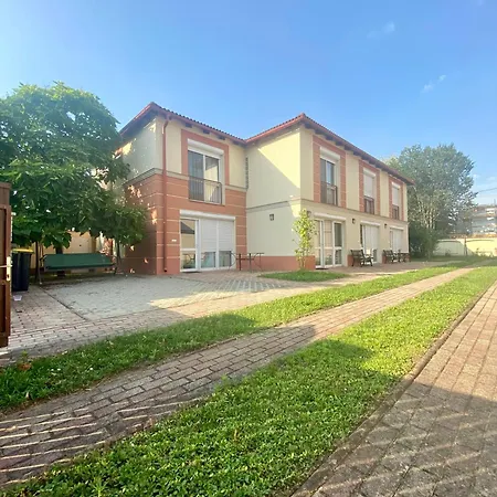 Hajnal Vendeghaz Apartment